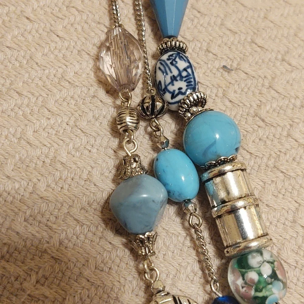 Avon Vintage Beaded Three Strand Necklace - Picture 3 of 6